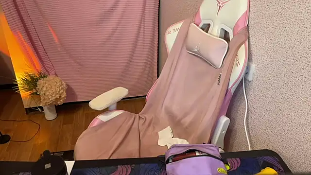 Katrin  kiss online show from December 3, 6:40 pm