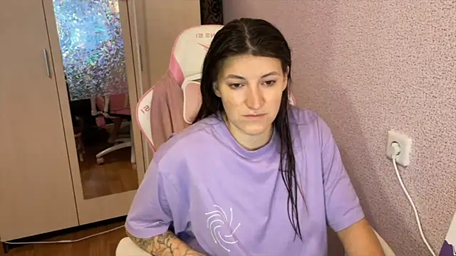 Katrin  kiss online show from April 19, 1:23 pm