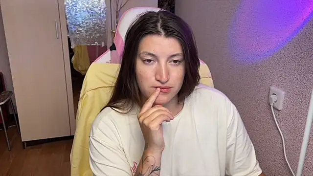 Katrin  kiss online show from July 12, 5:47 pm