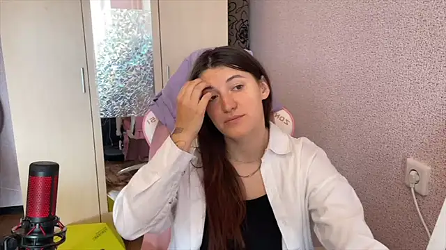 Katrin  kiss online show from April 4, 10:11 am