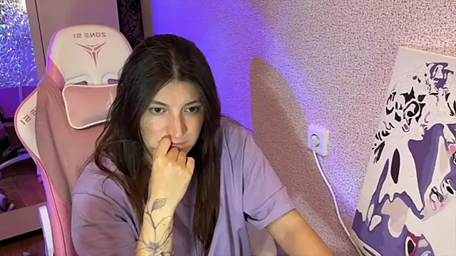 Katrin  kiss online show from April 8, 9:05 pm