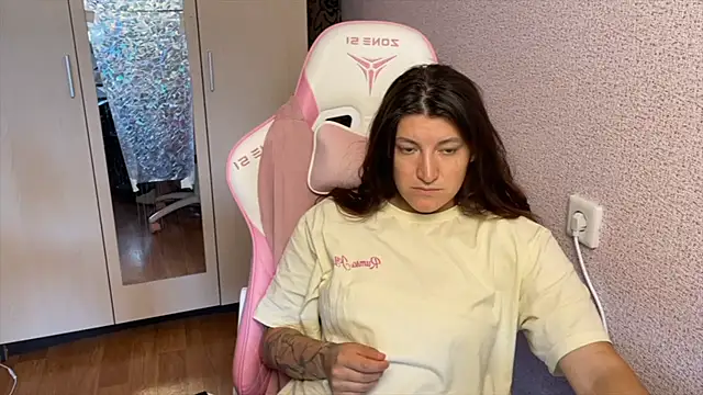 Katrin  kiss online show from May 13, 12:23 pm