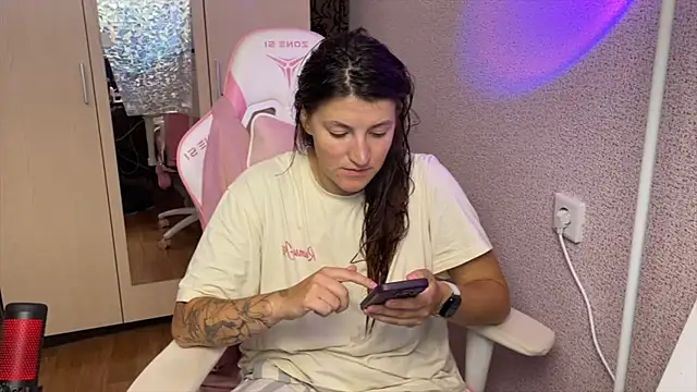 Katrin  kiss online show from July 22, 4:42 pm