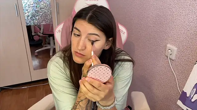 Katrin  kiss online show from April 17, 10:18 am