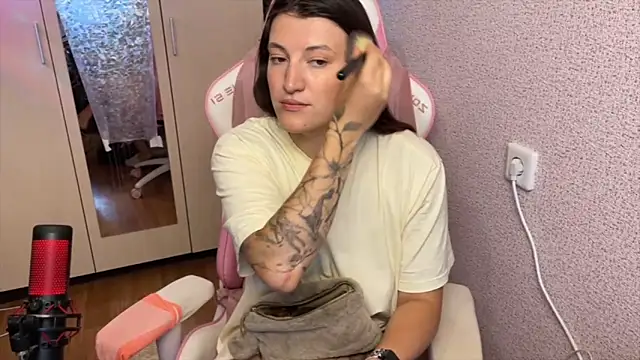 Katrin  kiss online show from May 15, 2:26 pm