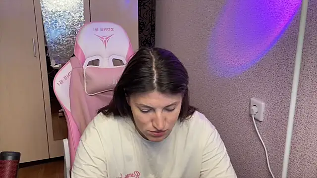 Katrin  kiss online show from July 13, 5:01 pm