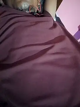 Snapshot of ind_hero chatting on September 28, 9:05 am ind hero online show from September 28, 9:05 am