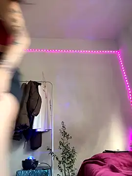 melisabunnny online show from November 3, 11:36 am