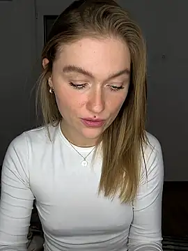 Goldloeckchen159 online show from March 22, 6:42 pm