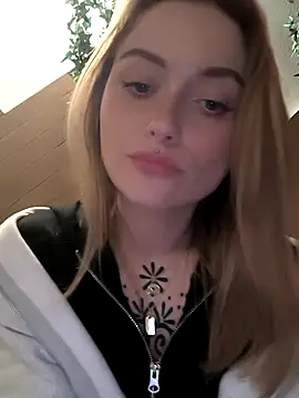 Goldloeckchen159 online show from December 17, 11:21 pm