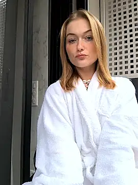 Goldloeckchen159 online show from November 5, 8:17 am