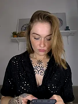 Goldloeckchen159 online show from October 19, 12:41 pm