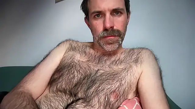 Snapshot of Brianjonest chatting on May 9, 7:06 pm Brianjonest online show from May 9, 7:06 pm