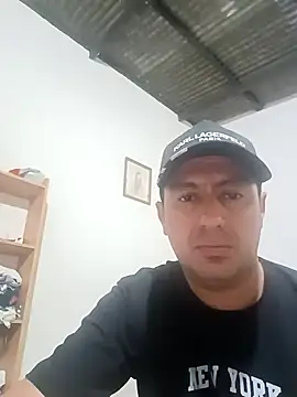 Snapshot of walwan85 chatting on November 16, 1:38 pm walwan85 online show from November 16, 1:38 pm