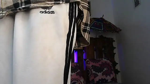 Snapshot of SARA_VAL3NTINA_ chatting on March 15, 12:15 am SARA VAL3NTINA  online show from March 15, 12:15 am