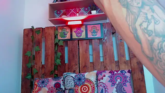 Snapshot of SARA_VAL3NTINA_ chatting on September 9, 11:25 pm SARA VAL3NTINA  online show from September 9, 11:25 pm