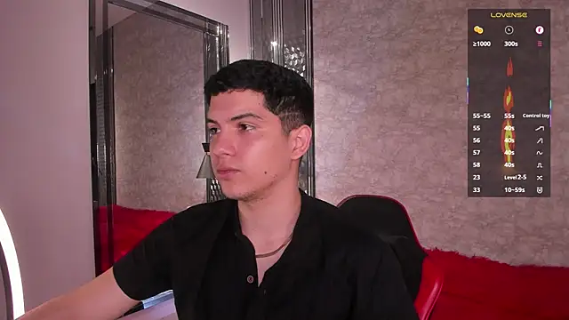 Snapshot of Brat_ chatting on November 8, 9:29 pm Brat online show from November 8, 9:29 pm