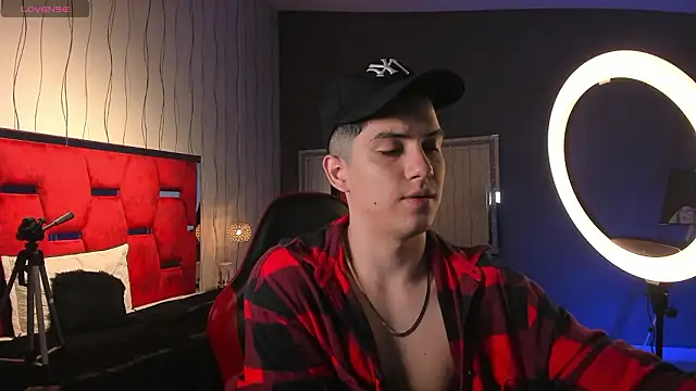 Brat  online show from March 7, 6:35 pm