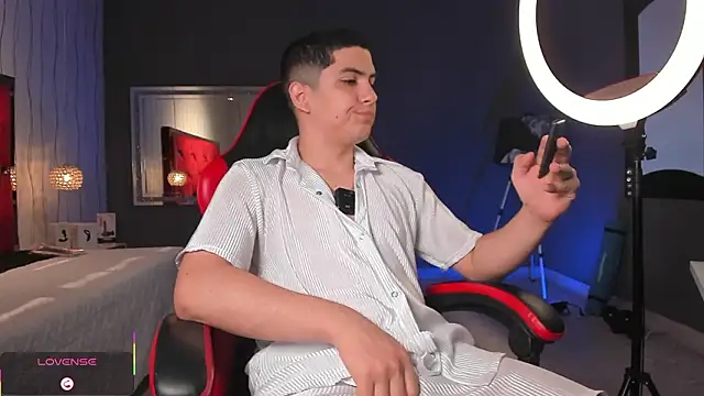 Brat  online show from March 9, 3:04 pm