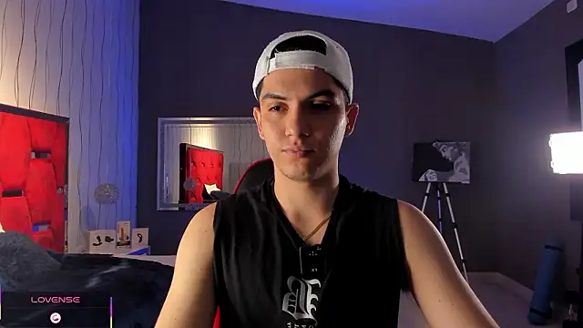 Brat  online show from March 11, 8:14 pm