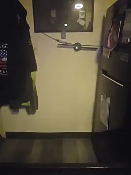 KrazyLegz online show from February 22, 4:26 am