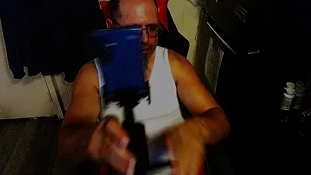 KrazyLegz online show from December 15, 2:28 am