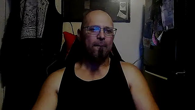 Snapshot of KrazyLegz chatting on September 22, 2:50 am KrazyLegz online show from September 22, 2:50 am