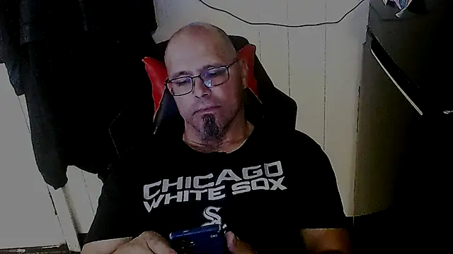 Snapshot of KrazyLegz chatting on October 8, 3:46 pm KrazyLegz online show from October 8, 3:46 pm