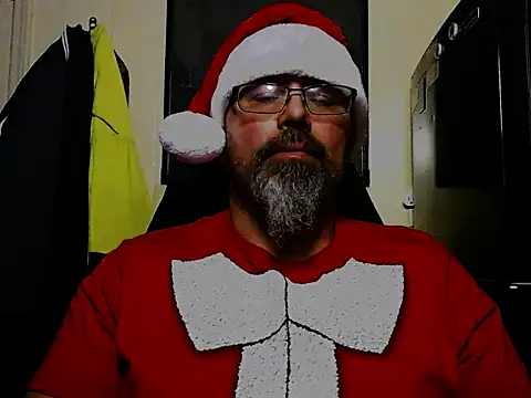 Snapshot of KrazyLegz chatting on December 19, 12:24 am KrazyLegz online show from December 19, 12:24 am