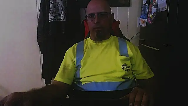 Snapshot of KrazyLegz chatting on September 23, 8:49 pm KrazyLegz online show from September 23, 8:49 pm