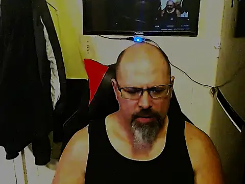 Snapshot of KrazyLegz chatting on January 1, 1:47 am KrazyLegz online show from January 1, 1:47 am