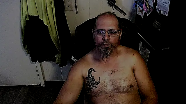 Snapshot of KrazyLegz chatting on November 23, 8:08 pm KrazyLegz online show from November 23, 8:08 pm