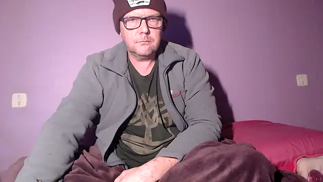 hairy orbite online show from December 3, 6:25 am