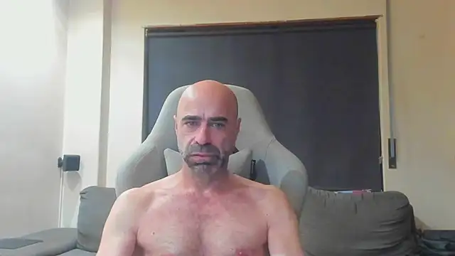 Snapshot of Bicopflirt chatting on October 10, 6:58 am Bicopflirt online show from October 10, 6:58 am
