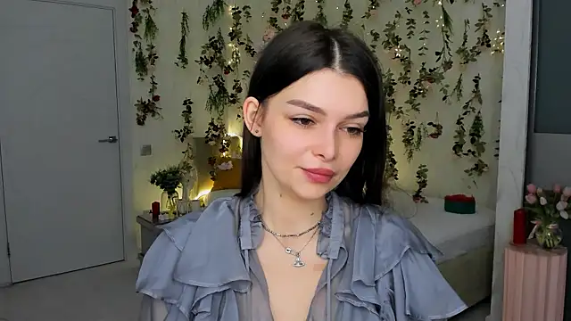 ContinentOfTranquility online show from April 4, 1:23 am