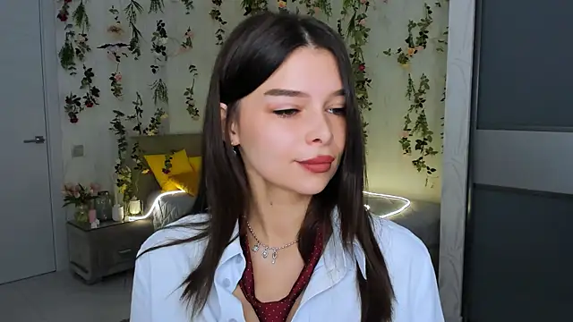 ContinentOfTranquility online show from November 12, 1:21 am