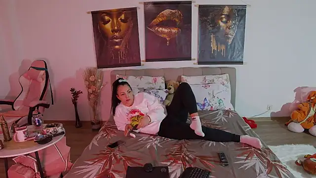 ReiyaRey online show from March 3, 8:49 pm