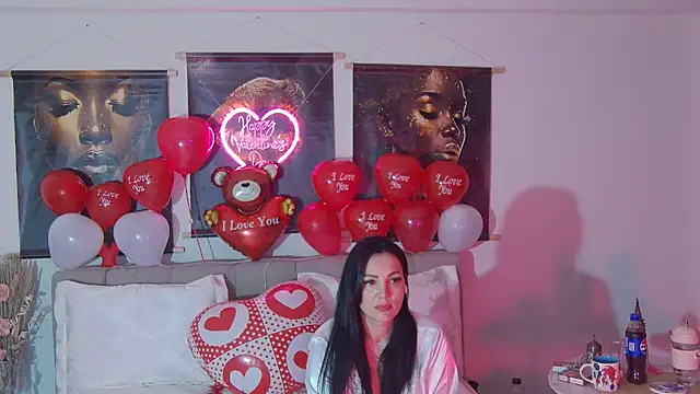 ReiyaRey online show from February 14, 12:00 am