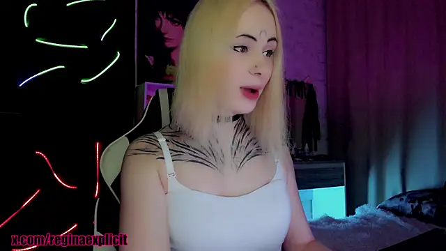 snake  bites online show from January 8, 9:54 pm