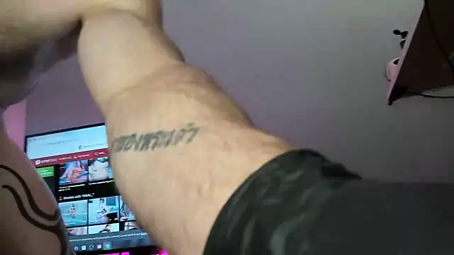 Snapshot of ANAL_ABUSE_ chatting on June 15, 7:46 pm ANAL ABUSE online show from June 15, 7:46 pm