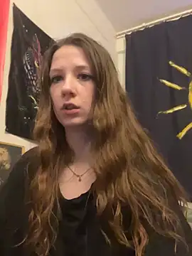 Lori Foxy online show from December 16, 8:05 pm