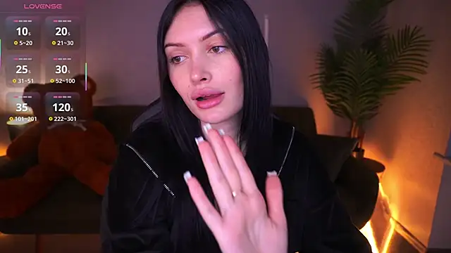 MilaSecrett online show from December 14, 2:22 pm