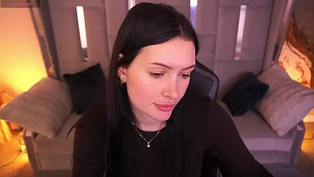 MilaSecrett online show from December 15, 2:45 pm