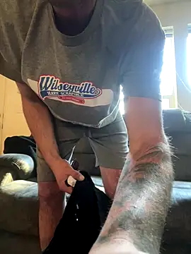 RynoVonHugenDONG online show from December 2, 6:42 pm