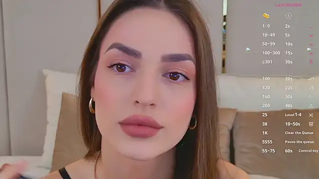 BellaHalles online show from March 31, 6:15 am