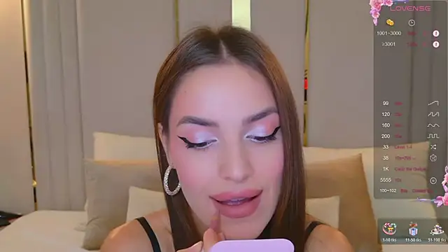 BellaHalles online show from October 24, 6:12 am