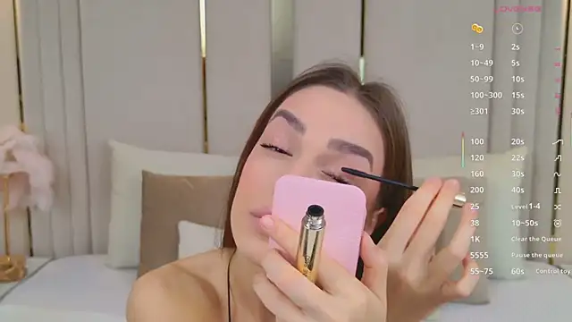 BellaHalles online show from February 22, 5:43 am