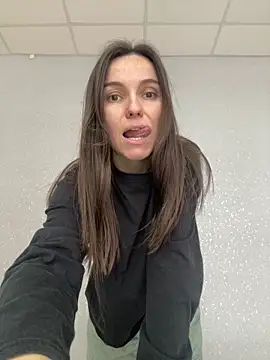 Snapshot of Jinna_milli chatting on March 4, 9:29 am Jinna milli online show from March 4, 9:29 am