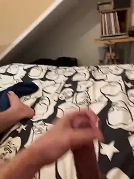 LivingLegend1978 online show from September 14, 8:37 am