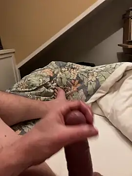 LivingLegend1978 online show from February 10, 11:15 pm